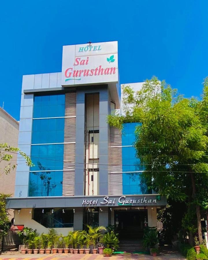Hotel Sai Gurusthan Shirdi Eksteriør bilde